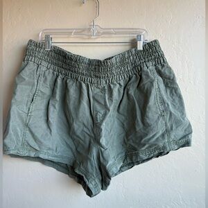 Aerie High Waist Olive Khaki Shorts - size XL